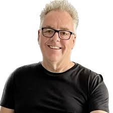 Wayne Mackenzie's Instagram, Twitter & Facebook