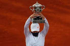 Iga świątek bez większych problemów pokonała francuzkę selenę janicijevic 2:0 (6:3, 6:0) i awansowała do ii rundy french open. Iga Swiatek W Dwa Tygodnie Zarobila Prawie Dwa Razy Wiecej Niz Przez Cala Wczesniejsza Kariere Tenis Sport Pl
