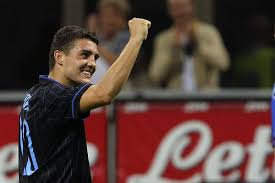 In piazza san pietro con la moglie izabela. Inter Fans 5 Stages Of Grief For The Kovacic Sale Serpents Of Madonnina