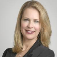 Lynn Pearce's Instagram, Twitter & Facebook