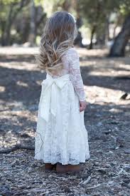Spitzenkleid Madchen Blumenmadchen Kleid Von Poshpeanutkids Auf Etsy Kleider Hochzeit Blumen Madchen Kleider Blumenmadchen Kleid