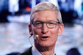 He was also awarded 6,337 in restricted stock units that will vest through 2018, which were worth $4 million based on apple's closing price of $633. Apple Boosts Pay Of Ceo Tim Cook Other Executives Wsj