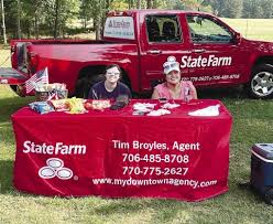 War Eagles' football hosts golf tournament