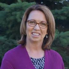 Julie Waterman's Instagram, Twitter & Facebook