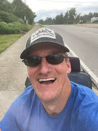 Couple street dancing in Charleston WV downtown