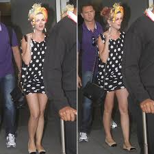 For real this time the singer declares she's 'over' breakup with gym class heroes frontman onstage in l.a. Katy Perry In Cupids Chokehold Gym Class Heroes Katy Perry Video Fanpop