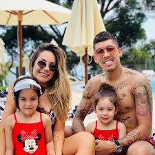 Pin On Football Larissa pereira, wife of the player roberto firmino, came in contact and left my heart in peace.