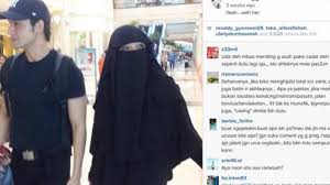 Dunia hiburan tengah dihebohkan dengan kabar pernikahan aktor indra l bruggman dan soraya abdullah. Indra L Bruggman Tegaskan Sudah Putus Hubungan Dengan Soraya Abdullah Tribunnews Com Mobile