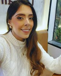 Há quem garanta que não demorará muito para dois políticos que são  parentes...Leia na coluna de hoje