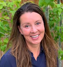 Kristin Rydeen's Instagram, Twitter & Facebook