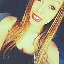 laura corbo (@ptite_laura)