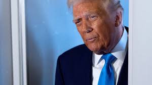 Activist: Bahrain lawyer for blogger detained