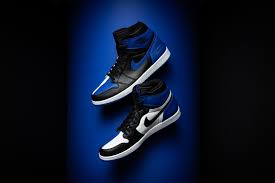 Jordan 1 Mid Se White Hyper Royal Black Smoke Grey Men S Shoe Air Jordan 1 Retro High Og Board Of Governors Mnjdls 625 859735 2020 Air Jordans Jordan 1 Retro High Jordans
