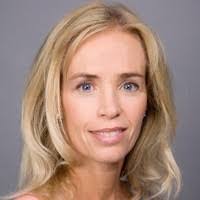 Kristin Hallberg's Instagram, Twitter & Facebook