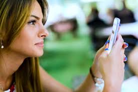If you're having a hard time thinking of just the right thing to say, then you've definitely come to the right place! Cute Things To Say To A Girl Over Text To Make Her Smile Lovedevani Com