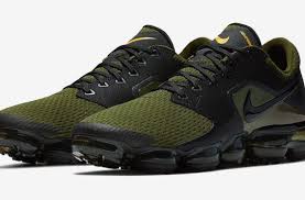 Official Look At The Nike Air Vapormax Cs Olive Dr Wong Emporium Of Tings Web Magazine Sneakers Men Fashion Running Shoes For Men Sneakers Fashion