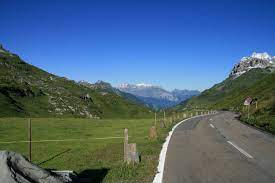 Der klausenpass ist vom schnee befreit. Klausen Pass Alpenpasse Passe Und Bergstrassen In Europa