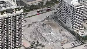Aparentemente cuando el edificio se derrumbó cayó sobre sí mismo, así que no encuentran ni ven desde afuera muchos espacios vacíos, dijo el alcalde de surfside, charles burkett, a nbc. Investigan Derrumbe De Edificio En Miami Beach Que Dejo Un Herido Grave