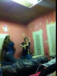 Copy of Bro and sis wrestling - YouTube - video Dailymotion