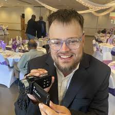 What are some recommended services and activities for new residents in Fort  Wayne, Indiana?