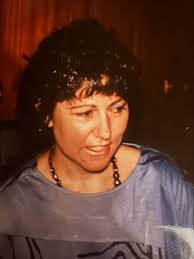 Elle s'appelait Joyce Eason. Elle était la joie à l'état pur. Elle était ma  maman des États-Unis, my mom from Oregon, ma maman de cœur depuis mes 18  ans. Elle avait ce