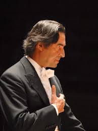 Juli 1941 in neapel) ist ein italienischer dirigent. Riccardo Muti Conductor Short Biography