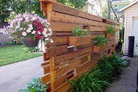 Gorgeous Privacy Wall Planter Design Ideas To Make Your Home More Awesome Breakpr Privacy Planter Apartment Patio Gardens Privacy Screen Outdoor