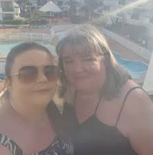 Mandy Burgess (@mandy.burgess.50) • Facebook, Connect with friends