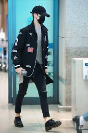 Idols With The Best Worst Airport Fashion Random Onehallyu