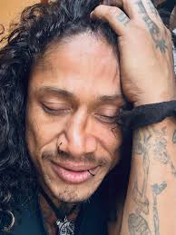 Jeremy Helmuth's Instagram, Twitter & Facebook