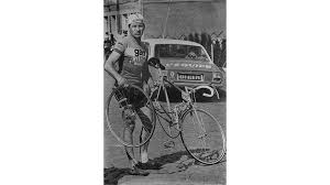 Pour notre cher raymond qui s'est échappé, il y a un an déjà, ce souvenir revêt pour nous tous un parfum d'éternité tant la légende poulidor incarne un rêve français. Raymond Poulidor Nachruf Auf Die Franzosische Radsport Legende