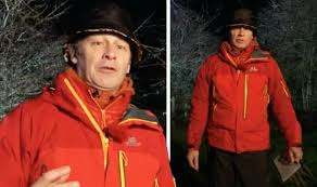 For most of his life, broadcaster and naturalist chris packham didn't tell anyone about the one thing that in many ways has defined his entire existence. Chris Packham S Appearance Leaves Winterwatch Viewers Incredibly Distracted Tv Radio Showbiz Tv Express Co Uk