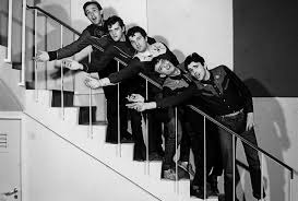 Postei aqui dez músicas, com nome, fotos dos cantores, e també. Aq Os Anos 80 Em Portugal As Bandas Da Vanguarda Segunda Parte