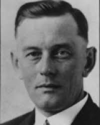 Horace Elliott's Instagram, Twitter & Facebook