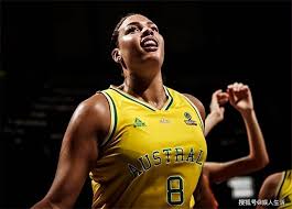 女篮巨头坎贝奇，拥有打NBA的实力，却选择加入成人行业_薪资_领域_WCBA