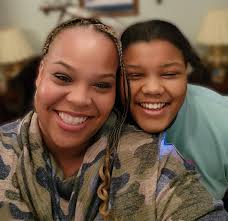 Does anyone know the date of birth of Thomas's daughter, Kristen Carreira,  who appeared in 6 episodes? Thank you.