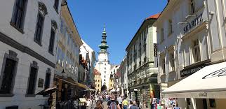 Hier wurden bei renovierungsarbeiten eher zufällig sieben gobelins aus dem 17. Top 10 Bratislava Sehenswurdigkeiten Tipps 2021