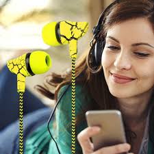 3,5 mm Jack Crack Auriculares con cable Auriculares con sonido súper bajo  Auriculares con micrófono para teléfono móvil Samsung Xiaomi MP3 4  (AMARILLO)