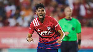 We are talking about an atypical central point , 1.85m tall, he is a dynamic guy, who knows how to be ready in the construction phase. Ricardo Pepi Could Mls Record Breaker Become Usmnt S Haaland Goal Com