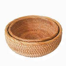 Great size to use as a fruit bowl, bread basket at your table, or in a centerpiece display. Amazon Com Amololo Hadewoven Round Rattan Fruit Basket Wicker Food Tray Weaving Storage Holder Dinning Room Bowl 2 Size Kit Home Kitchen