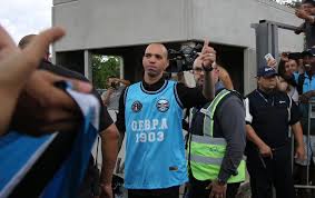 Week, date, match, result, goals, points. Novo Reforco Do Gremio Diego Tardelli Chega A Porto Alegre Com Festa Da Torcida Gremio Ge