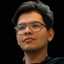 Cuál de los dos estilos de personalizado elegirías para tu hoodie?🤩 👀Al  comprar en store.tec.mx recuerda añadir a tu carrito el producto de  "personalizado". 🛍Visita nuestra página y encuentra todas nuestras  sudaderas