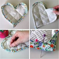 خطوات خياطة قفازات الطبخ شكل قلوب Sewing Patterns Sewing Bias Tape Sewing Crafts