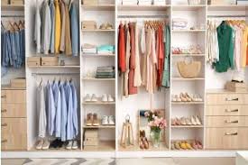 Berikut tips memilih desain lemari pakaian minimalis modern dan inspirasi model lemari yang bisa anda aplikasikan di rumah. Model Lemari Baju Gantung Minimalis Mewah Custom Design