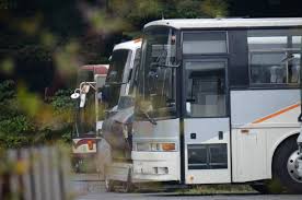 ざっしー On Twitter アクセス急行車庫 千葉交通のrjと富士急の1mはともかく 京都バスの7eがいるとは
