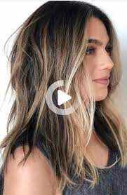 28 Best Medium Length Hairstyles Haircuts For Women In 2020 Coiffures De Longueur Moyenne Coupe De Cheveux Coiffure
