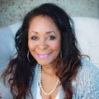 Bonnie Gillon's Instagram, Twitter & Facebook