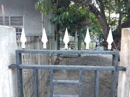 Bull point tatah runcing (pembelah batu) bull rope ali dadung bull wark frost embun beku hole lubang, liang cekung, rongga hoarding pagar sekitur rumah, pagar kayu hole armature angker lubang. Pagar Besi Steemit
