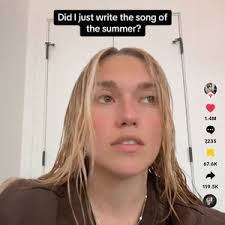 Girl On Couch feat. Billen Ted