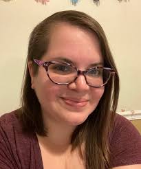 Lisa Replogle's Instagram, Twitter & Facebook